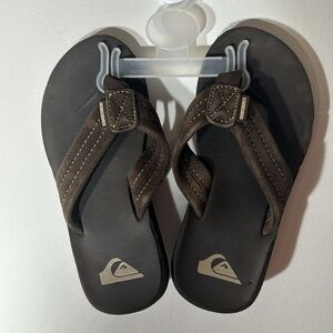 Quicksilver Carver Suede Brown Boys Sandals Size 2